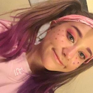 Meet your Posher, Kiya